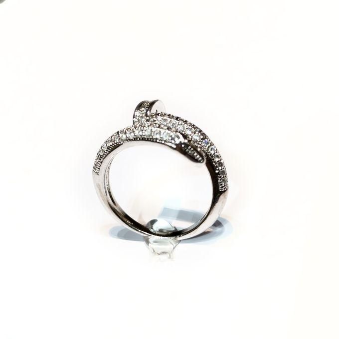 Fashion Ring For women nail shape - Stainless Steel Platinum خاتم حريمى فاشون على شكل مسمار - استانلش ستيل