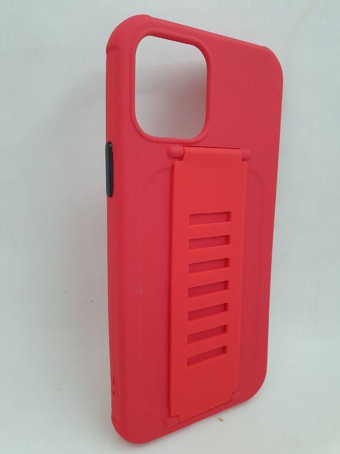 جراب حماية كاملة مع قبض يد في الخلف بتصميم رائع وجذاب لهاتف ايفون12 و 12 برو - احمر IPhone 12/12 Pro