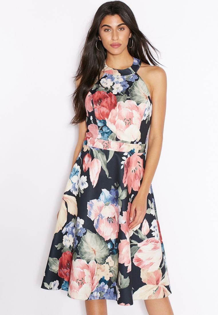 فستان بطبعات زهور