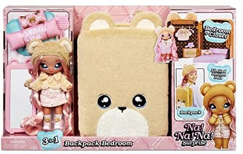 Na Na Na Surprise 575702EUc 3-In-1 Backpack Bedroom Playset Sarah Snuggles-Fuzzy Teddy Bear Bag Includes Limited Edition Soft Fashion Doll With Exclusive Outfit & More-Collectable-For Kids Ages 5+