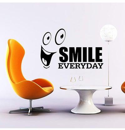 "ملصق جداري للزينة ذاتي اللصق بطبعة كلمة "Smile Everyday " أسود 85 x 55سم