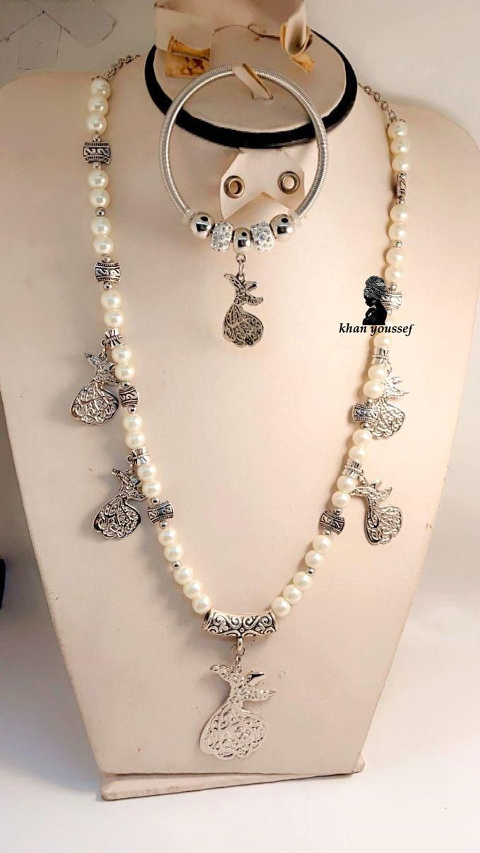 Khan Youssef Necklace & Bracelet White &Stylish