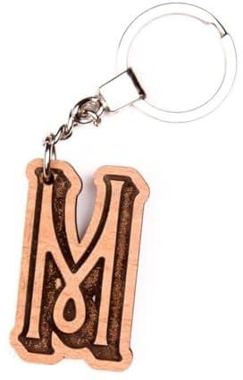 ميدالية خشب منحوتة بالليزر بتصميم حرف M من ليزر كرافتس, خشب