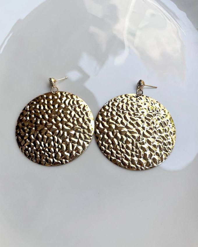 fluffy women accessories Scratched Metal Earring Of Fluffy Women's Accessories-Gold
