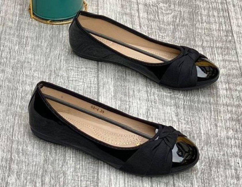 Ladies Flat Shoe -Black