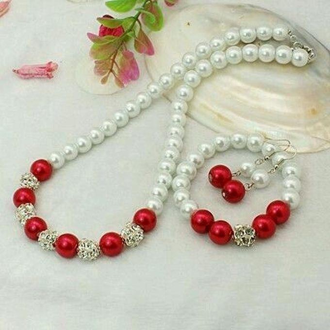 A Set Of 3 Pieces( Necklace, Bracelet, Earring)