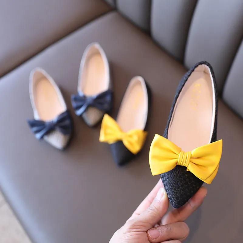 Girls Set Foot Single Shoes Spring New Pointed Small Leather Shoes Bow Peas Shoes