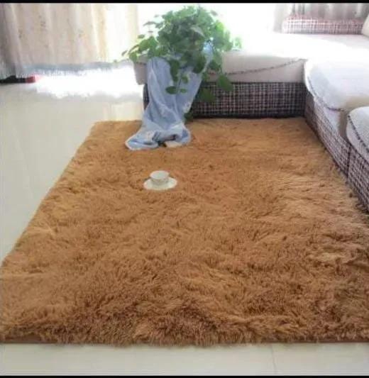 Generic high quality 5by8 fluffy carpet available ▪️Size - 160cm*200cm     (Carpets & Rugs)