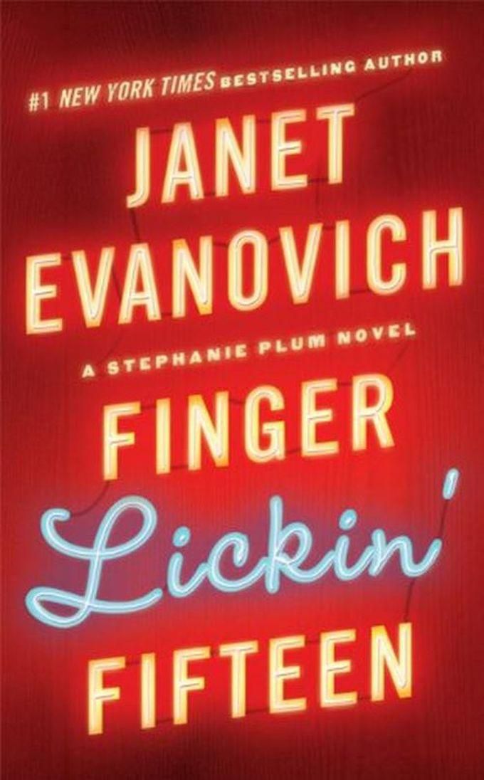Finger Lickin' Fifteen (Stephanie Plum) Book