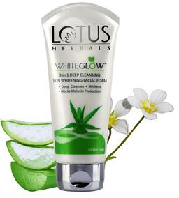 Lotus Herbals White Glow 3in1 Deep Cleansing Skin Whitening Facial Foam 100 g