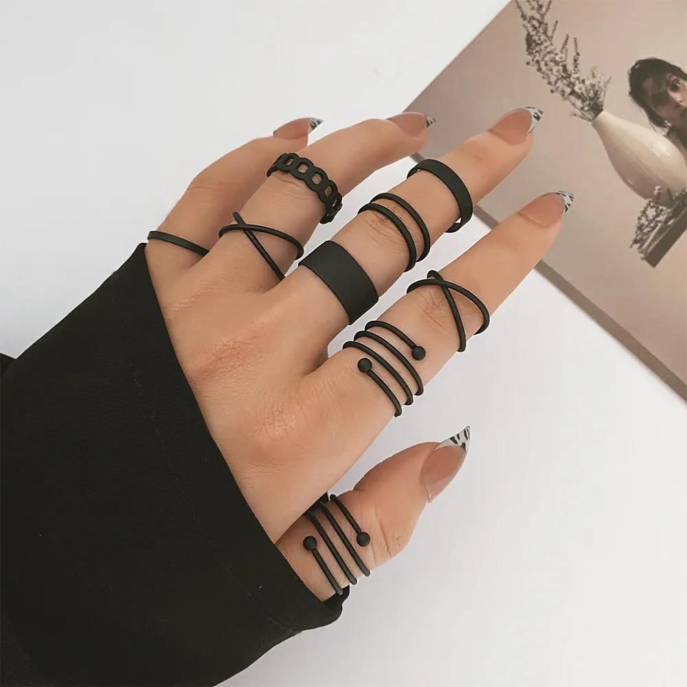 Black Knuckle Rings Set for Women Girls Vintage Stackable Midi Rings Boho Crystal Pearl Sea Wave Finger Ring Pack