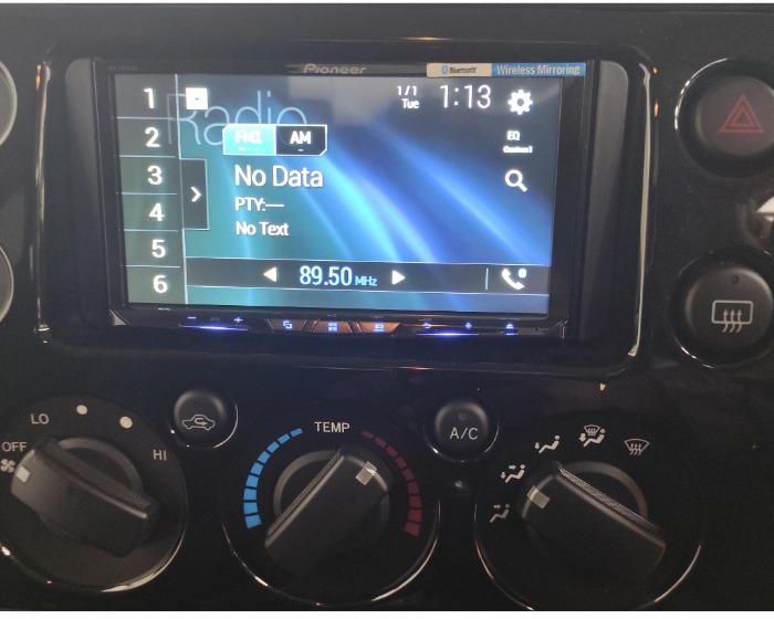 Toyota FJ Cruiser Radio with Wireless Android Auto and Apple car play 