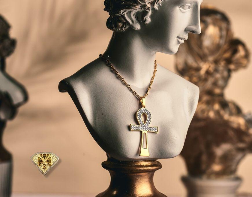 3Diamonds Gold Plated Pharaonic Shape Pendant Necklace - Embrace Ancient Egypt's