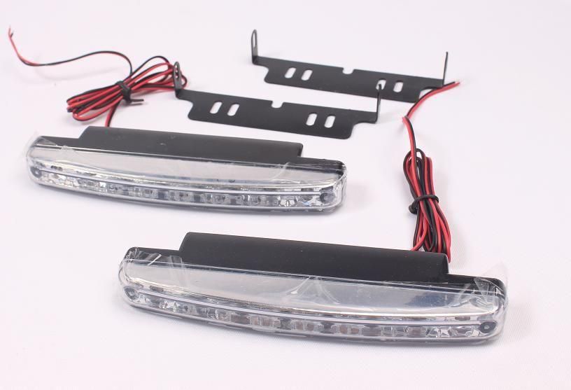 طقم انارة  LED   لزينة السيارة  لجميع  المركبات 2*8 ليد