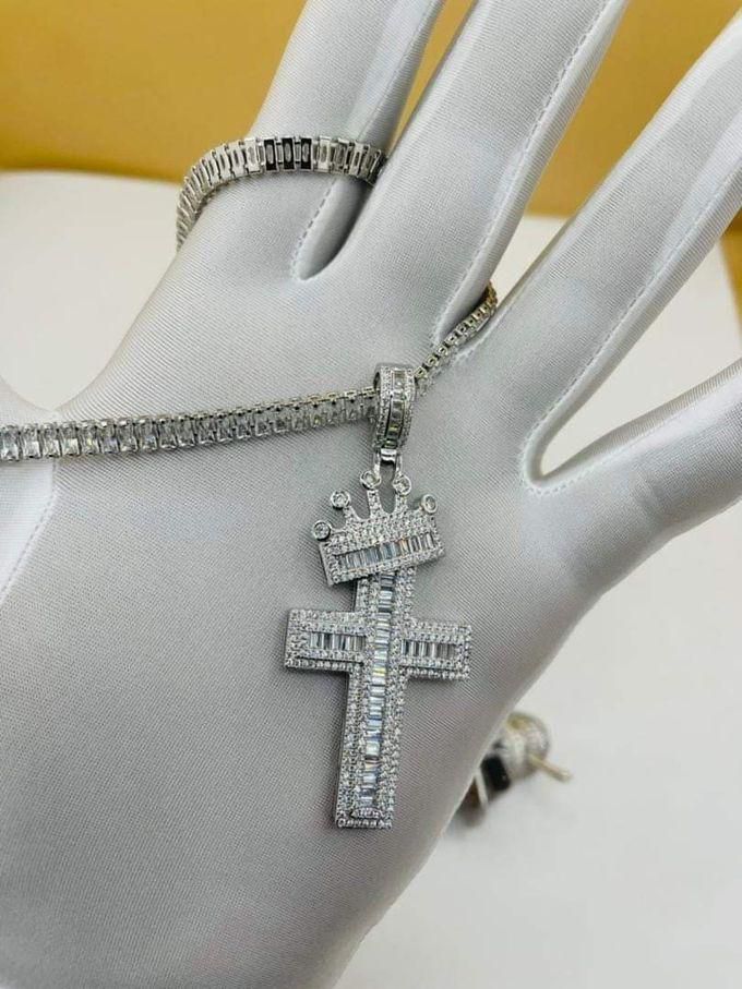 Classy Italian Cuban Exotic Diamond Iced Silver Chain & Cross Pendant
