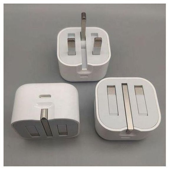 Apple Iphone 14 Pro Max Charger.