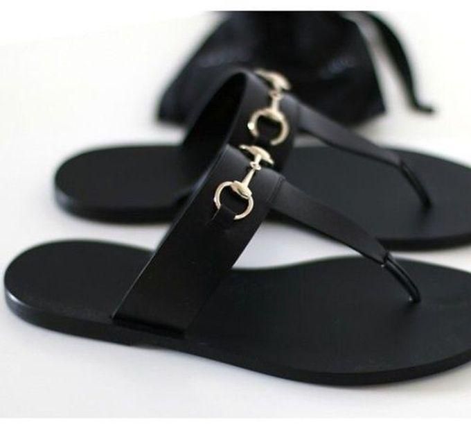 Ladies Open Toe Slippers-Black