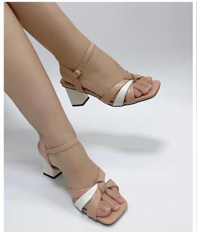 Cute Low Heel Ladies Sandals-White