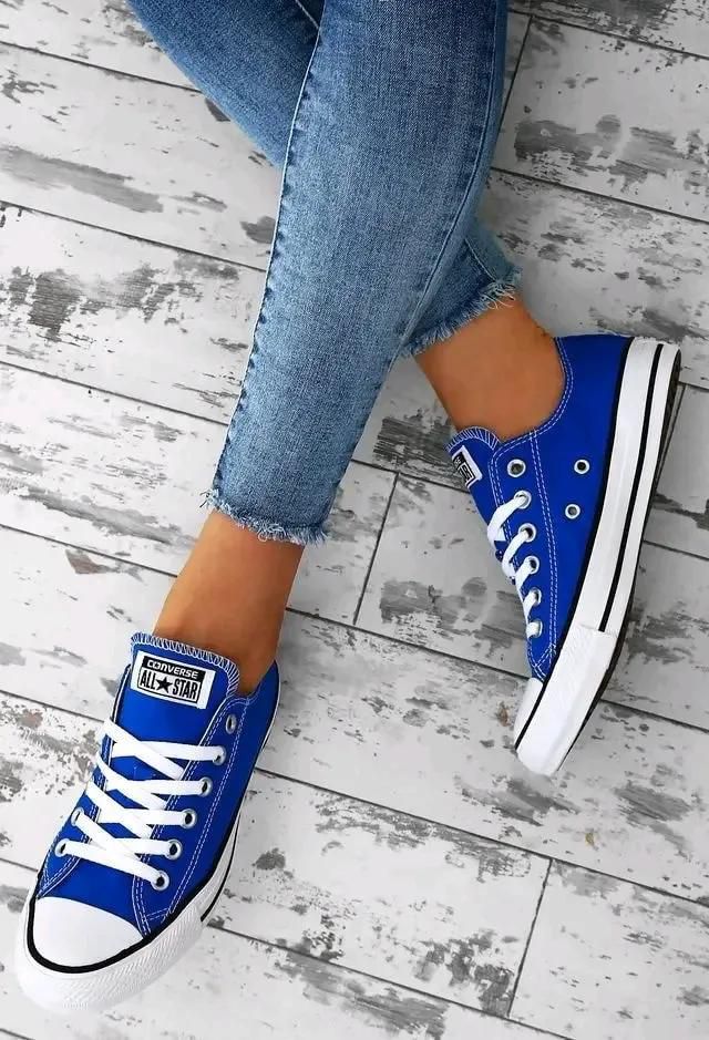 Chuck Taylor Converse All Star Women's Shoes >