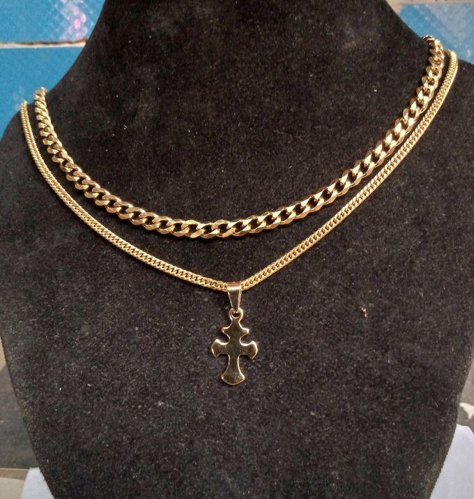 Cuban Chain With Cross Pendant Gold