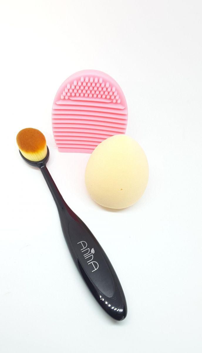 Brush Contour with a sponge-based foundation with brushless Cleaning Tool from Anina