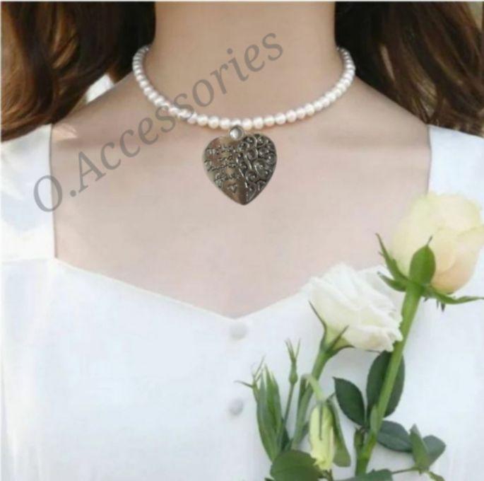 O Accessories Necklace White Pearls, Silver Charm