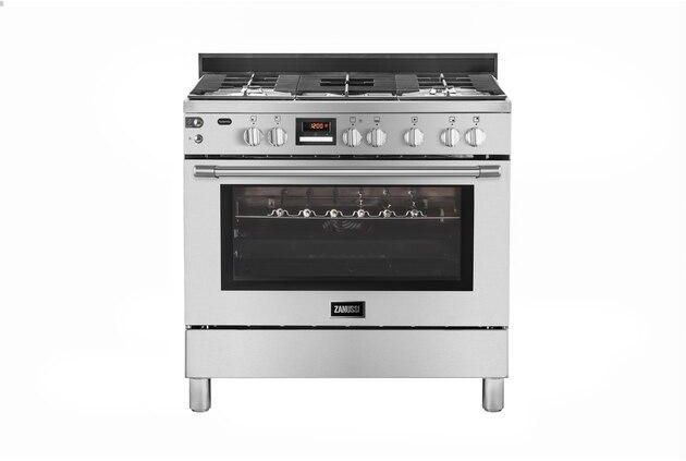 Zanussi 5-burner TasteMax cooker with gas oven and hob