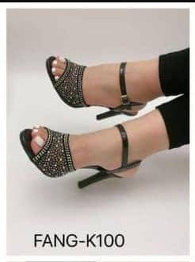 Classic Ladies Heel Sandals-Black