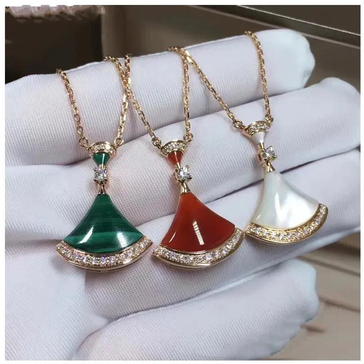 925 Sterling Silver Fan Skirt Necklace White Fritillary Red Agate Diamond Green Skirt Pendant 18K Gold Collarbone Chain Woman