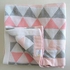 بطانية مهد أطفال بنسيج مزدوج من بيبي ووركس - مثلث وردي، قطعة واحدة