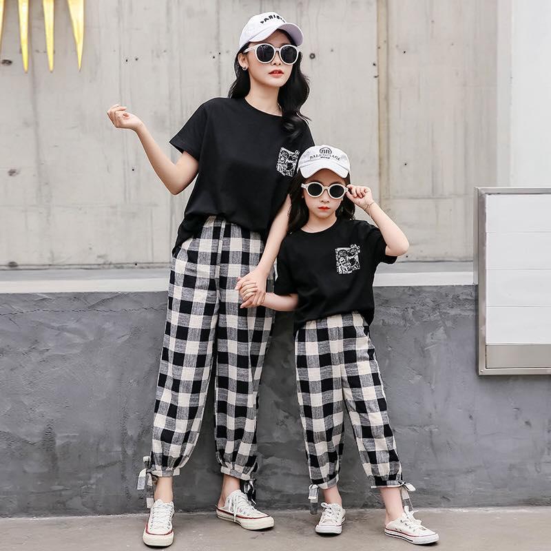 Girls Suit Casual T-shirt With Plaid Pants Mummy Daughter Suit - 9 Sizes (Black - White)
