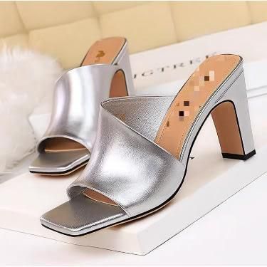 Ladies' Heeled Slippers - Silver