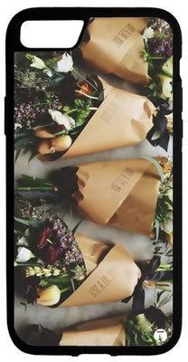 غطاء حماية مطبوع ايفون 8 بلس زهور ملونة جميلة