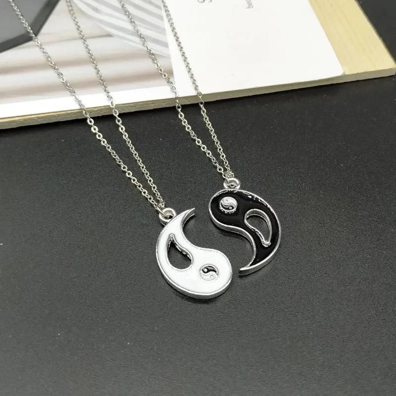 1 pair Best Friends Necklace Jewelry Yin Yang Tai Chi Pendant Couples Paired Necklaces&Pendants Unisex Lovers Valentine's Gift