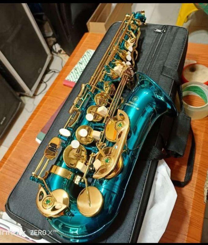 Yamaha Professional Blue Alto Saxophone