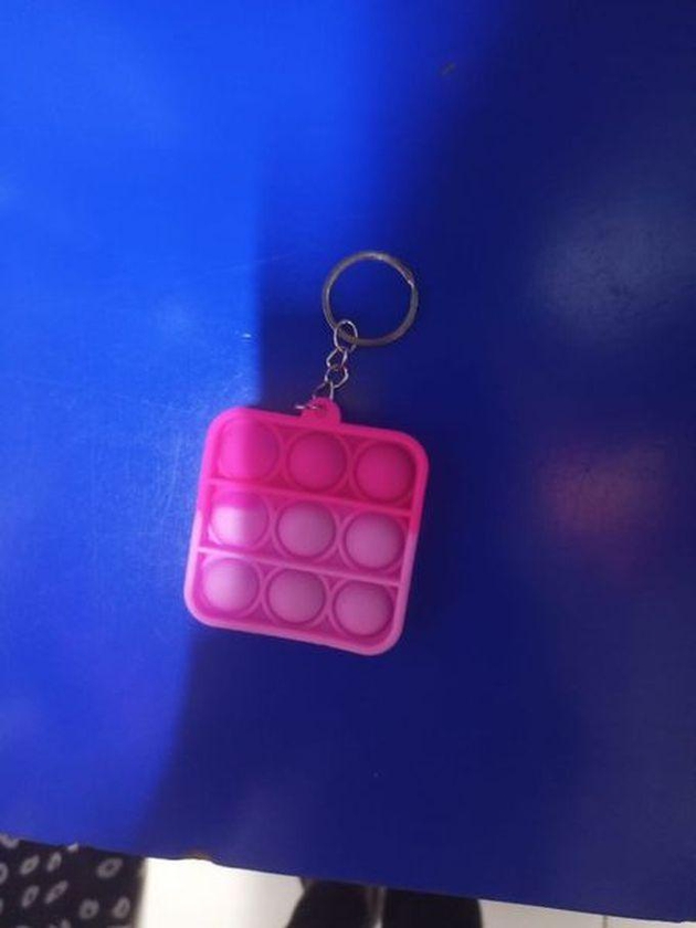 Fashion POP IN AND OUT KEY HOLDERS