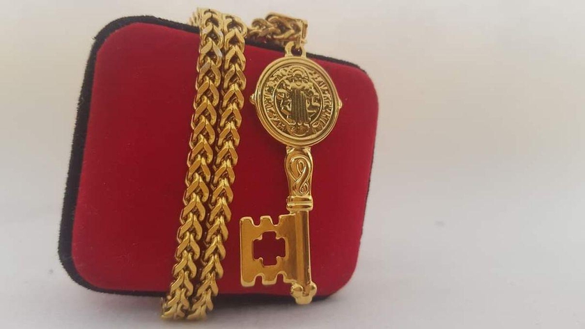 Cuban Link Chain With Diamond Iced Gold Chain With Key Pendant