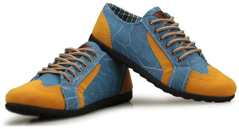حذاء رجالي بدون كعب ذو لون بني في أزرق بمقاس EU 43