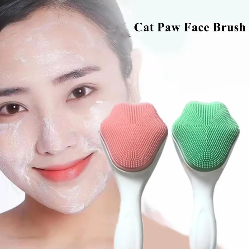 cat paw shape Beauty silicone face cleaning brush.the facial cleansing brush and lip brush are mainly made of silicone, friendly to your skin, no bad smell, safe to use, easy to wi
