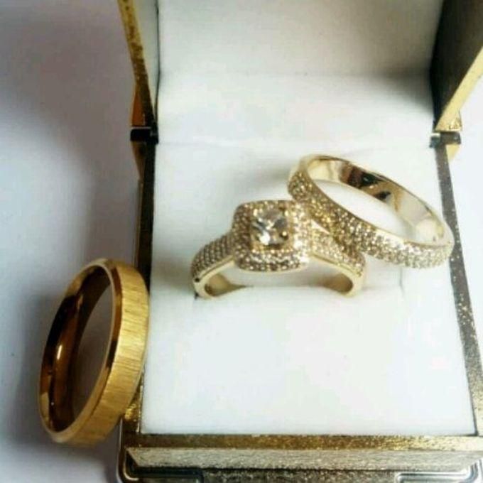 Fashion Zain Vick Set Of Wedding And Engagement Ring - Gold