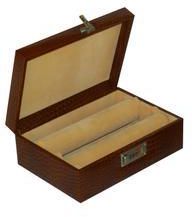Laveri Genuine Leather Bracelet Jewelry Box with 1 Removable Rolls BROWN