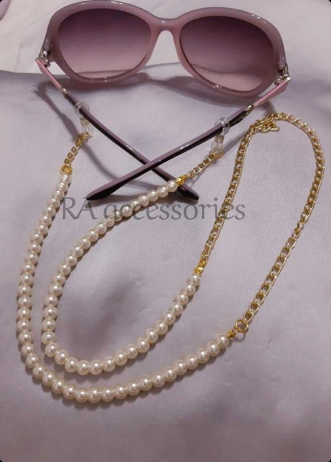 RA accessories Handmade Women Eyeglasses Chain Pearls Off White