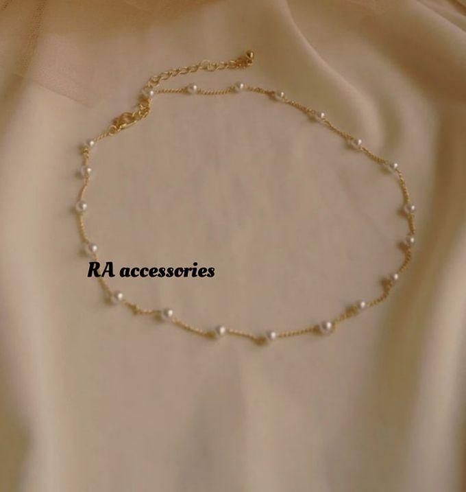 RA accessories Women Golden Chain With Off White Pearl