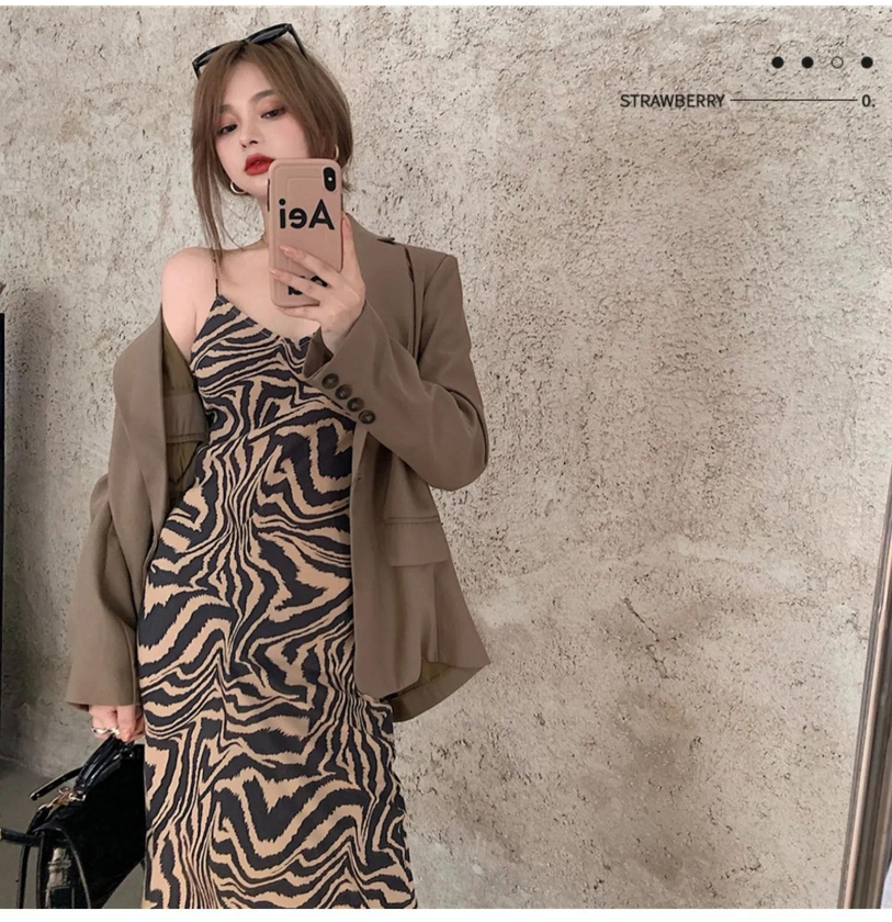 2023 New Product Selection Cross border European and American Fashion Print V-Neck Sleeveless Strap Dress Summer New Slim Fit Large Wrap Hip Dress Sexy Long Dress
