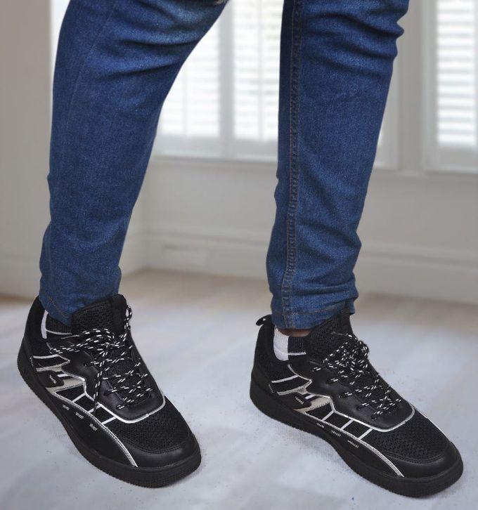 Casual Lace Up Sneakers - Black