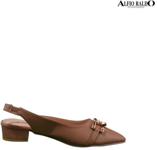 Alfio Raldo di Classe Gold Chains Pointed Toe Slip on Heels (Almond)