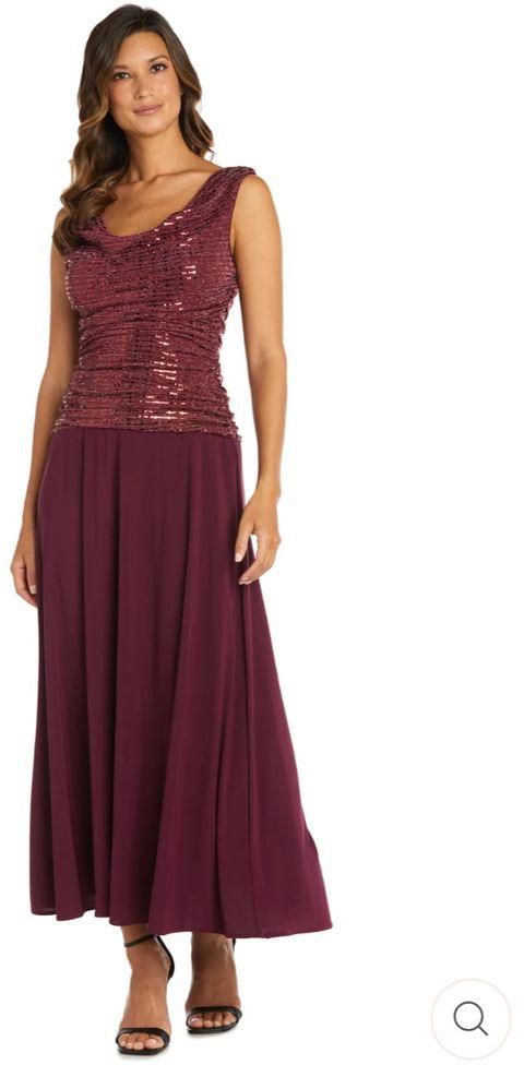 R&M Richards Women's Sleeveless Glitter Evening Dress