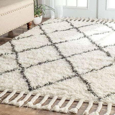 Get Hand Made Kilim Carpet, 200×150 cm - White Grey with best offers | Raneen.com