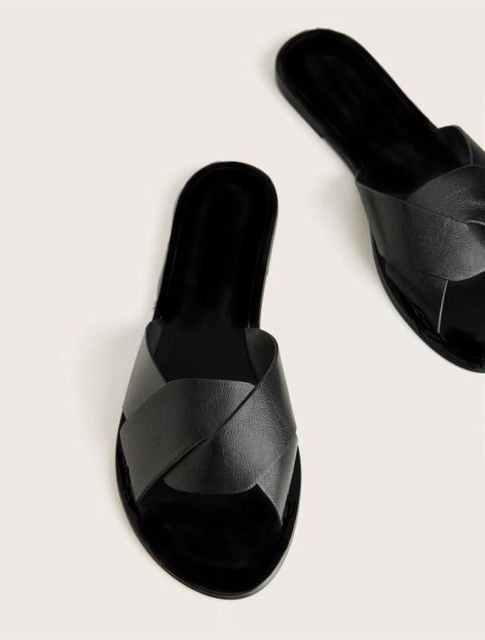 Ladies Exquisite Slippers- Black