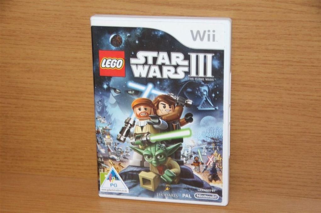 Licensed Nintendo Lego Star Wars III : The Clone Wars - Wii (Pal)